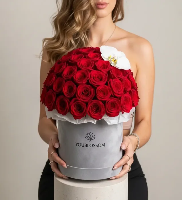 Grey Velvet Passion Sevgiliye Kutuda Kırmızı Gül