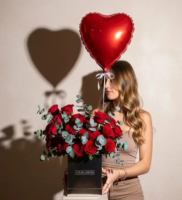 Queen's Heart: Kalp Balonlu Kırmızı Gül Kutusu