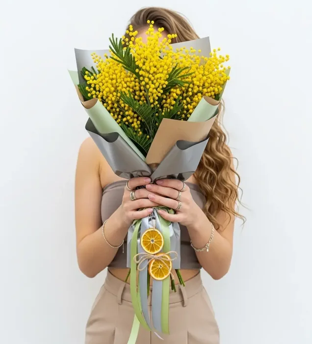Golden Breeze: Mimoza Buketi