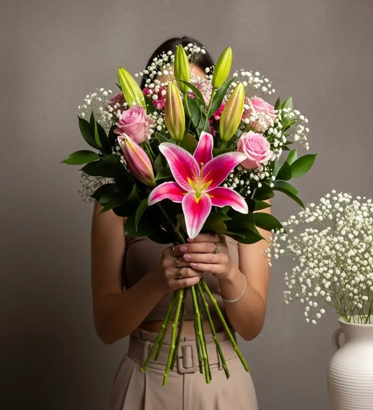 Pink Serenade: Pembe Lilyum & Gül Buketi