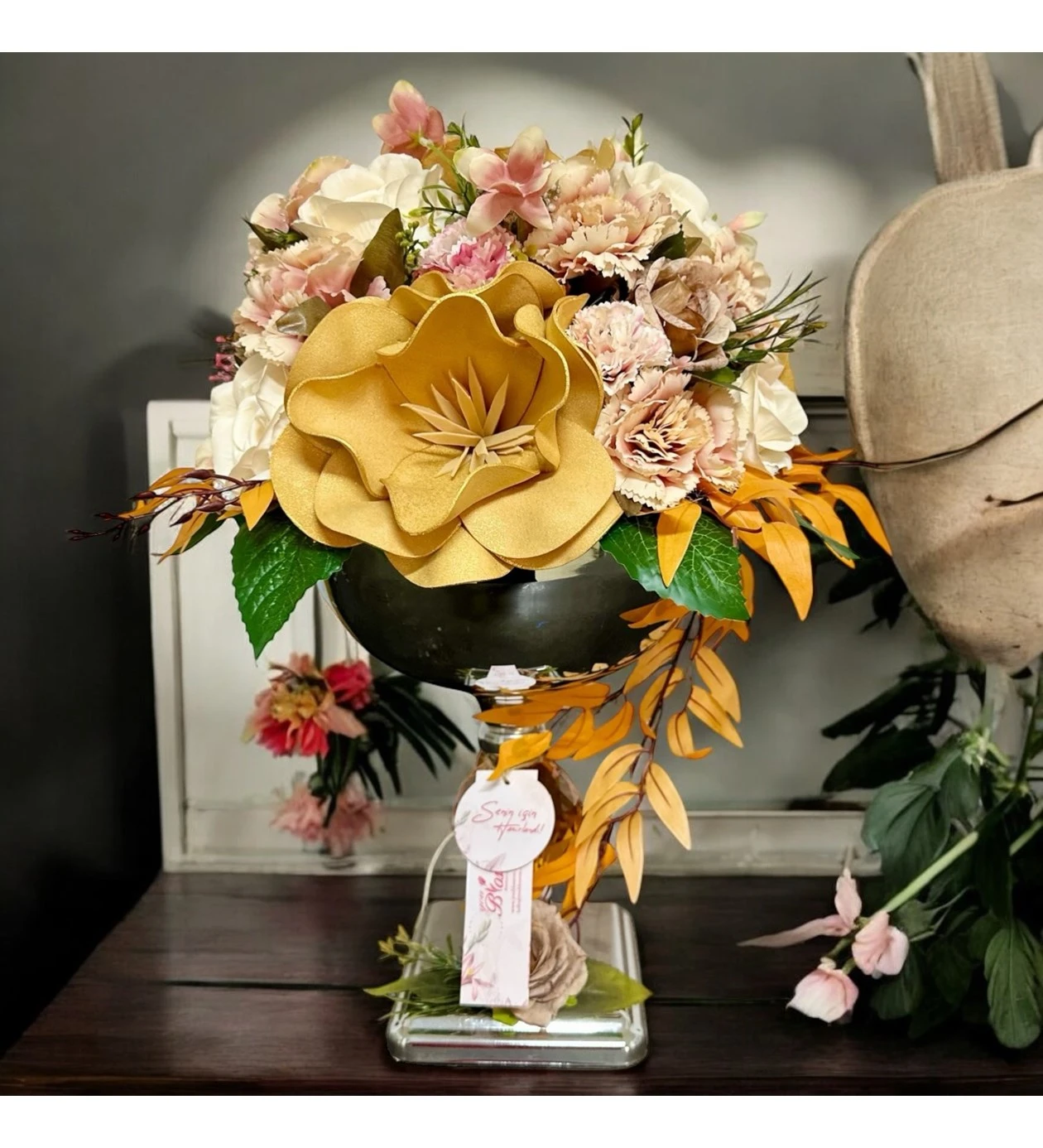 Deluxe Floral Couture Yapay Çiçek Aranjmanı