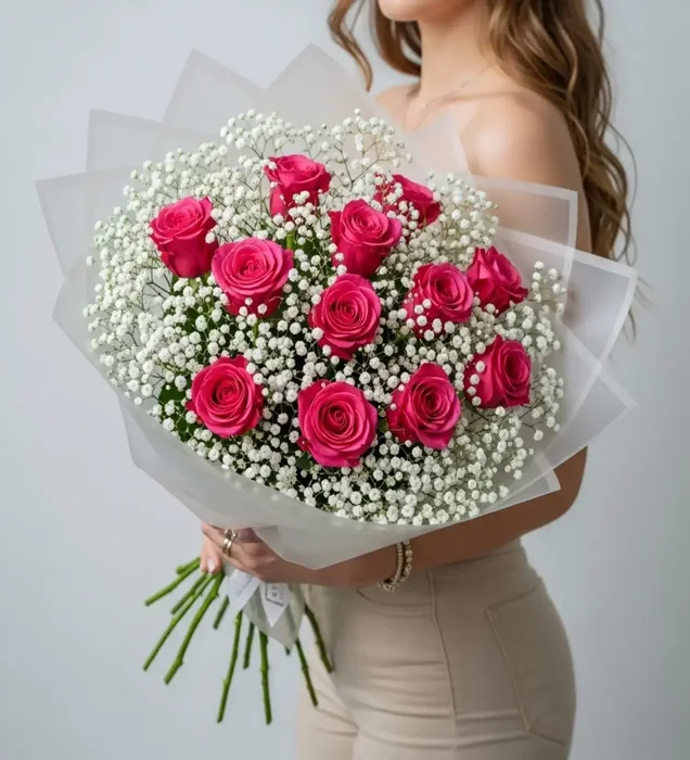 Pink Passion: Fuşya Gül & Beyaz Cipso Buketi
