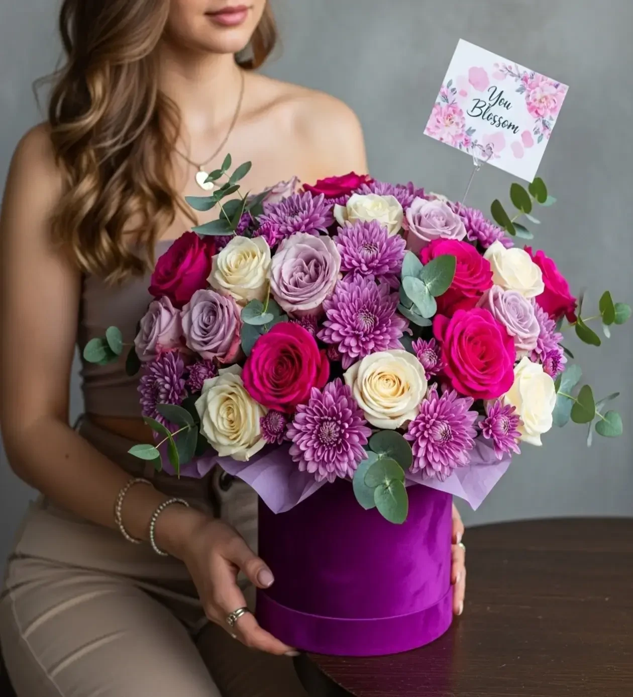 Doğum Günü Hediyesi Violet Bloom Kutuda Renkli Güller