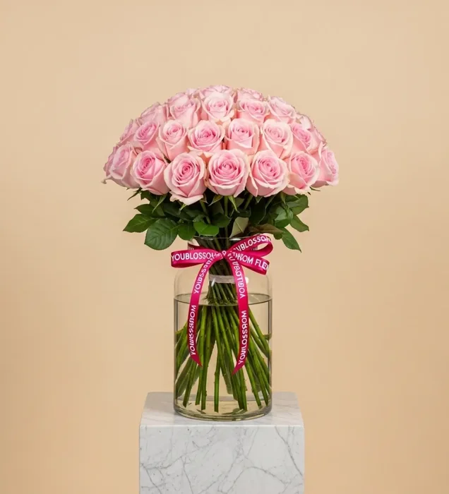 Elegant Pink: Vazoda 25 Pembe Gül Aranjmanı