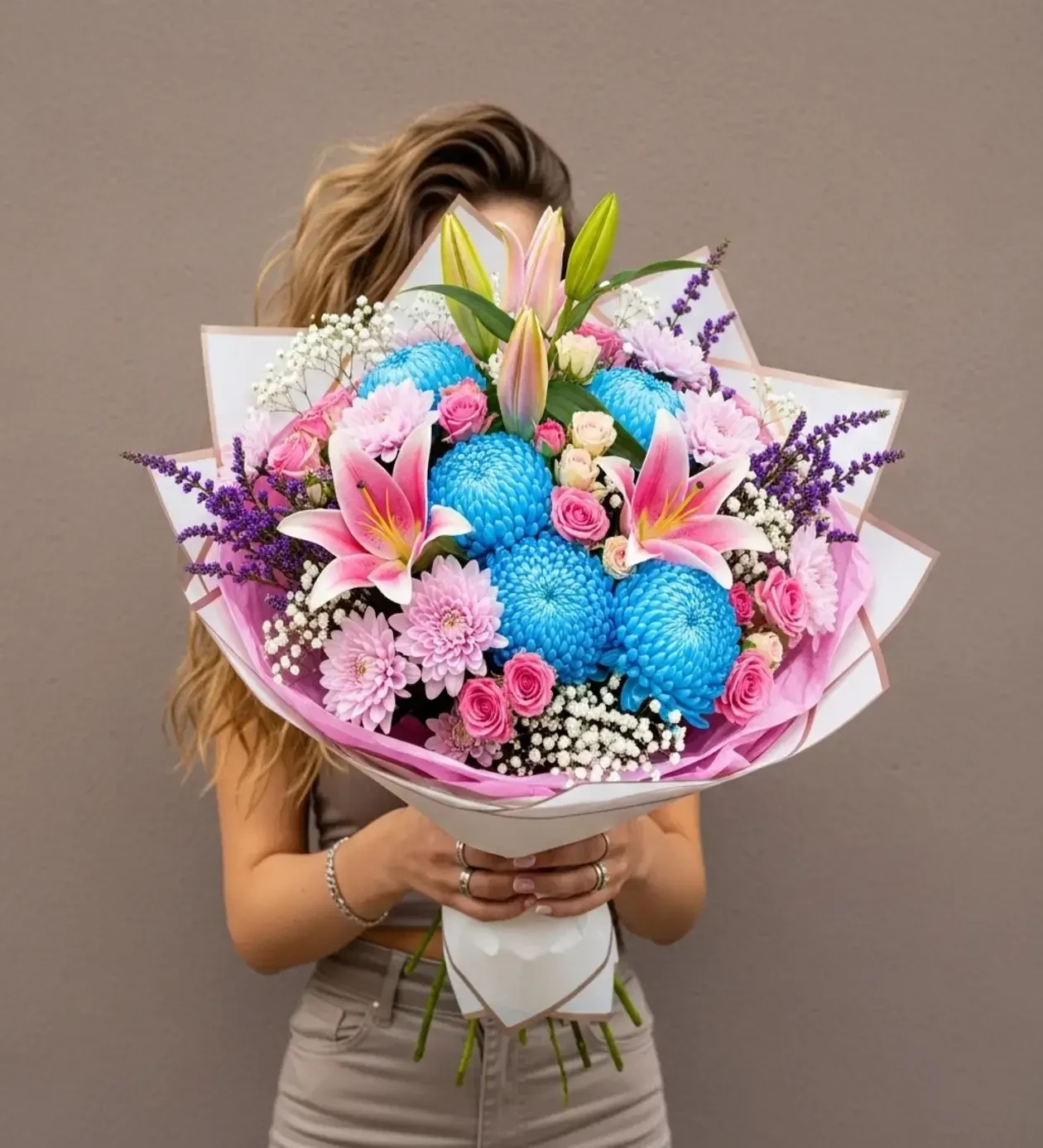 Cotton Candy: Mavi Anastasia ve Pembe Lilyum Buketi