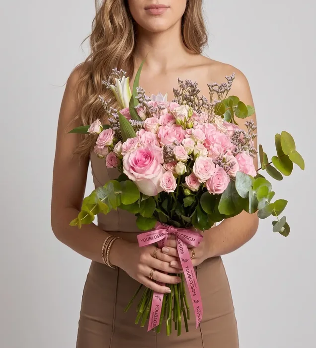 Signature Romance: Pembe Gül ve Lilyum Çiçek Buketi