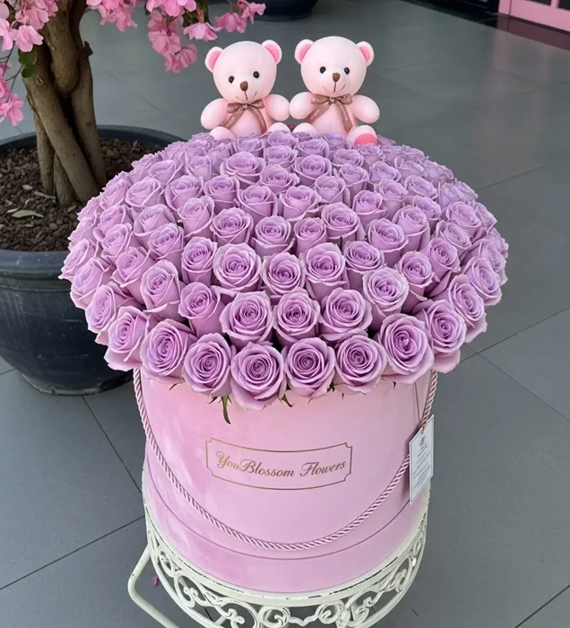 Lilac Fairytale: 101 Lilac Roses in a Luxury Box