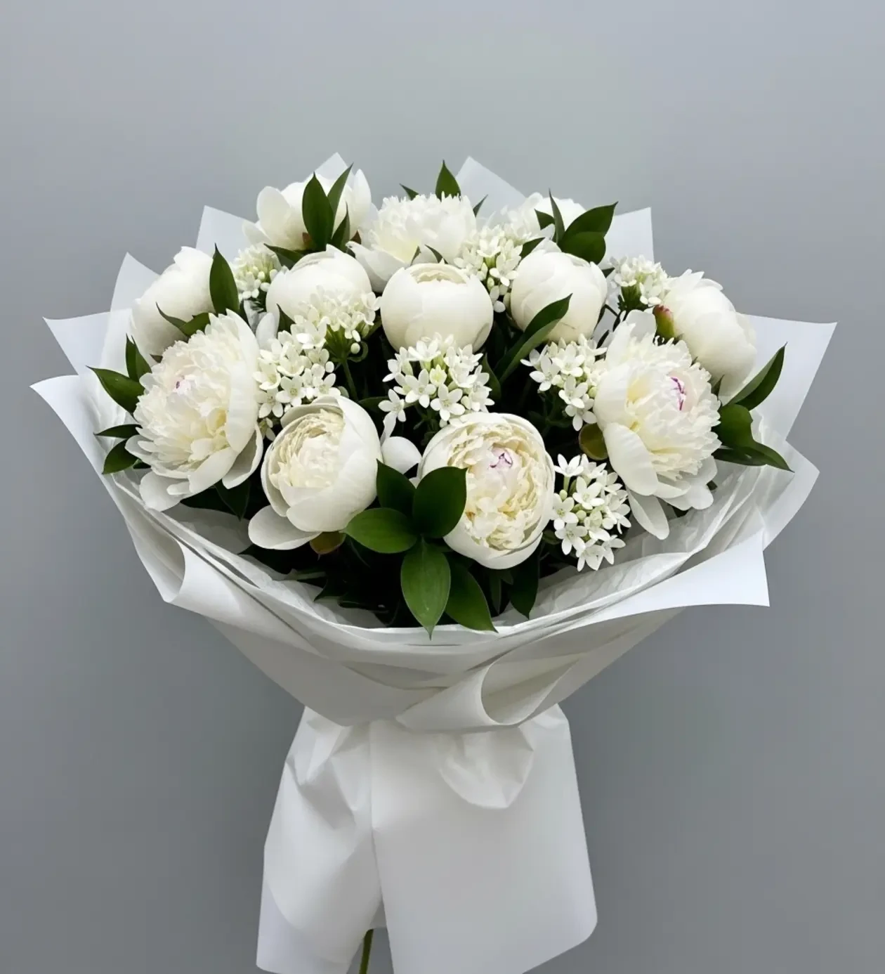 İsteme Çiçeği: Premium Beyaz Şakayık Buketi (White Peony Bouquet)