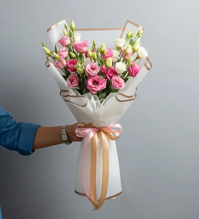 Blush Elegance Pembe & Beyaz Lisyantus Buketi